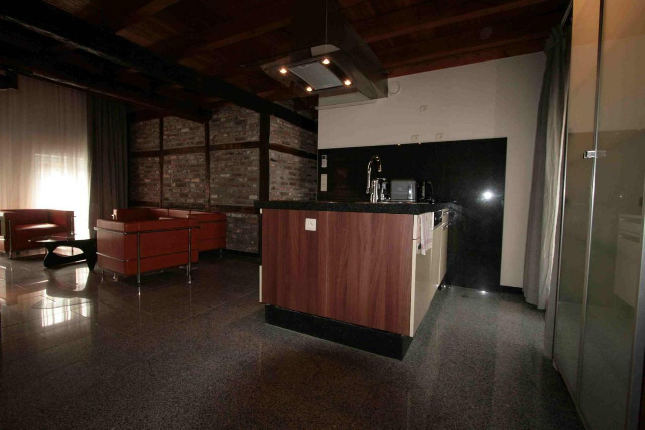 Amosa Liege City Centre Apart Regence 10 Exterior foto
